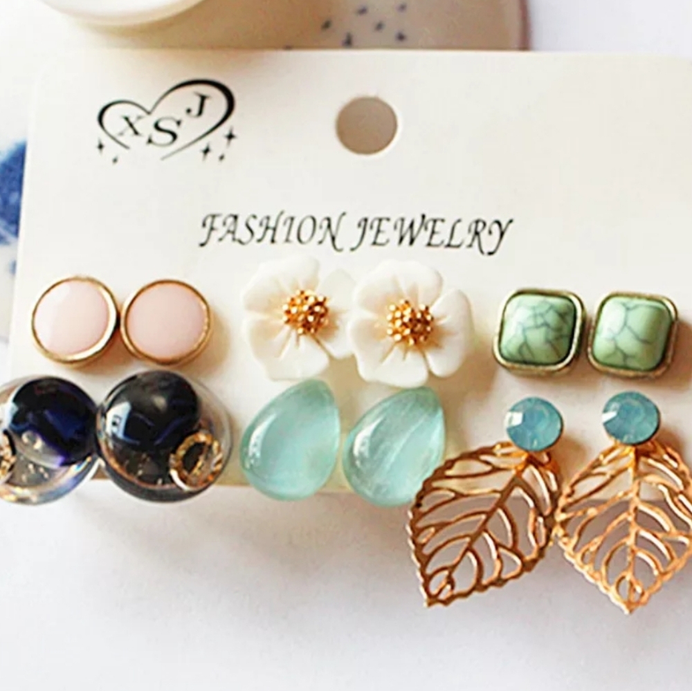 stud earrings